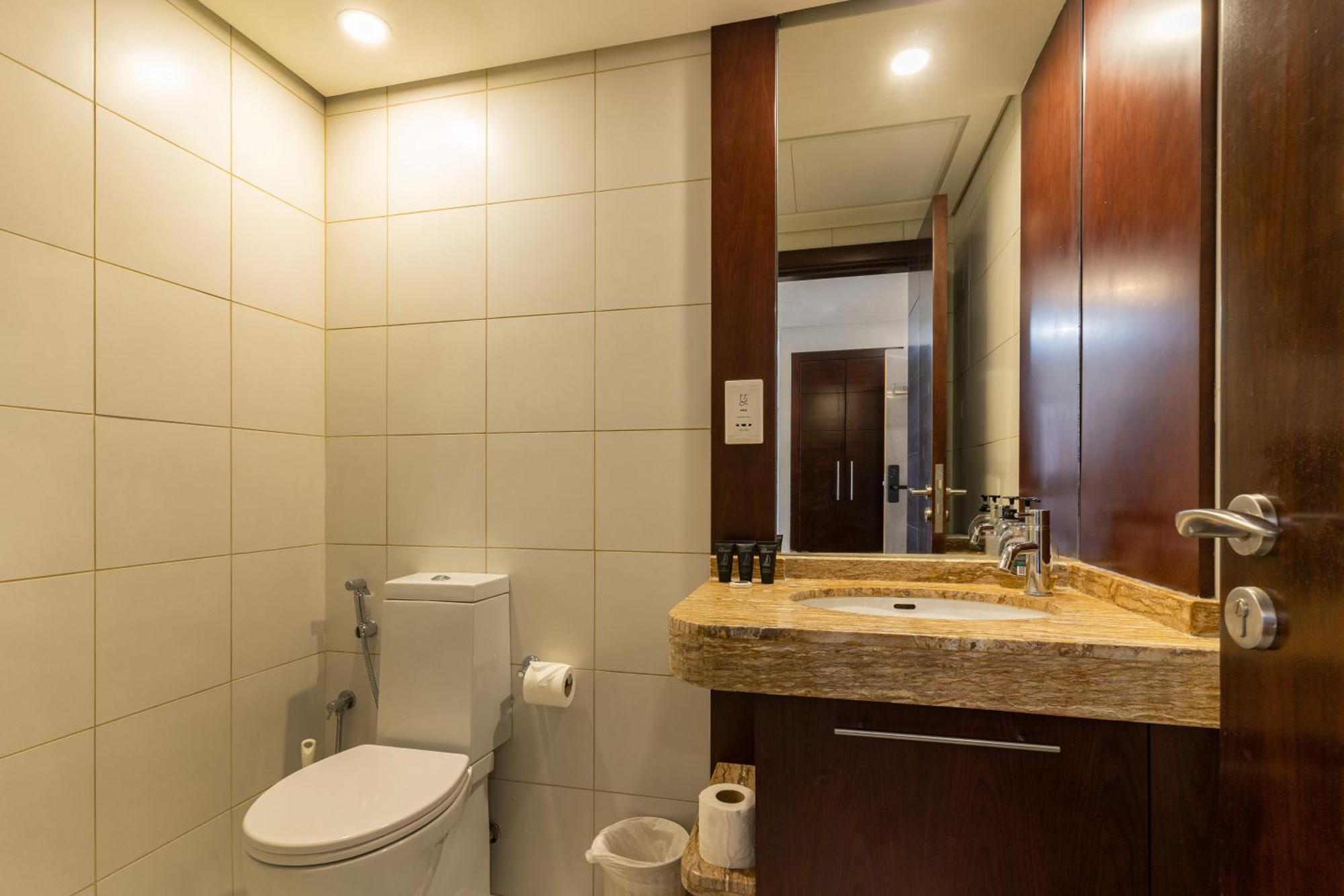 Chic 2Br Apartment, Prime Location Near Dubai Mall - Allsopp&Allsopp 外观 照片