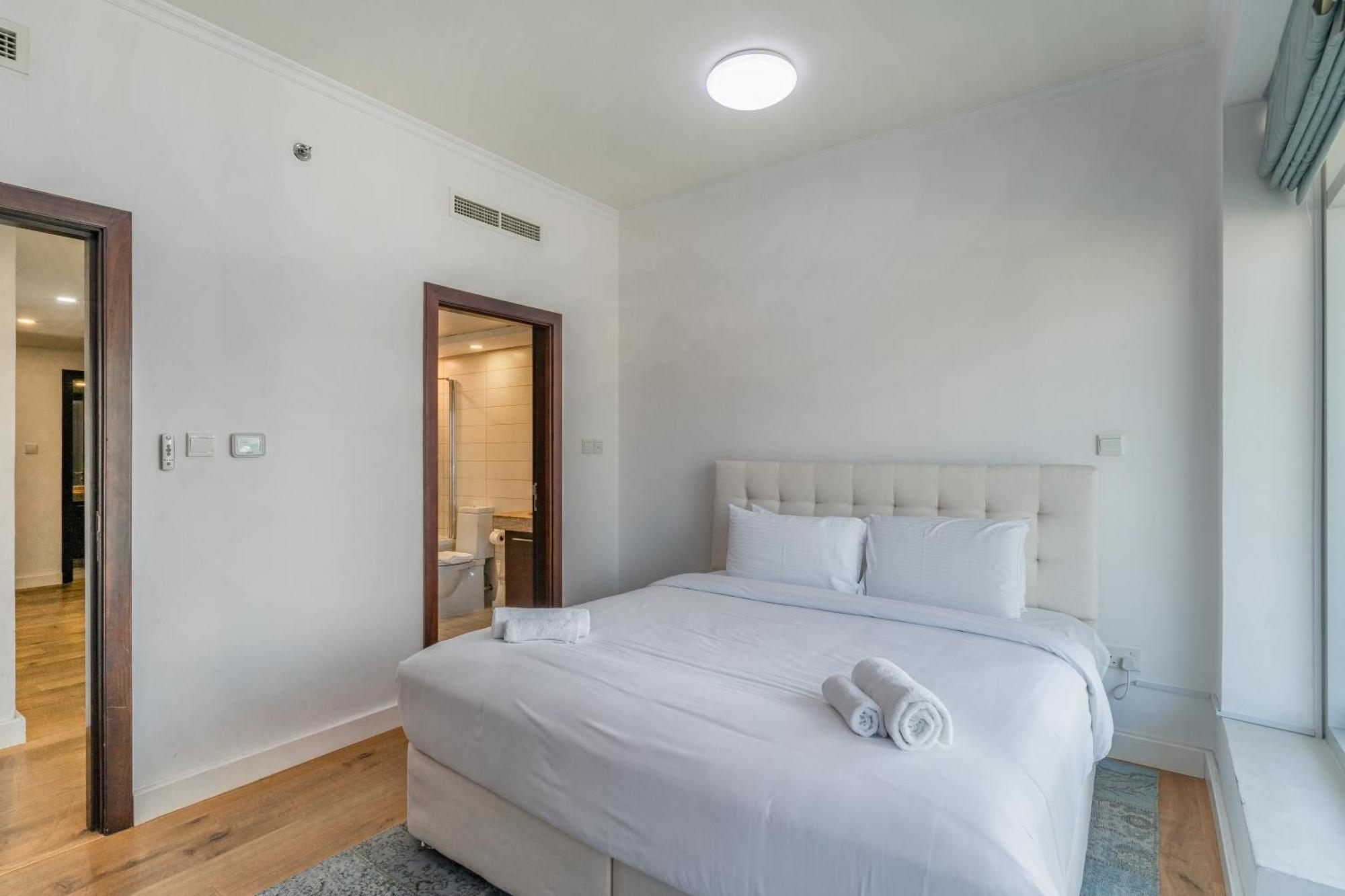 Chic 2Br Apartment, Prime Location Near Dubai Mall - Allsopp&Allsopp 外观 照片