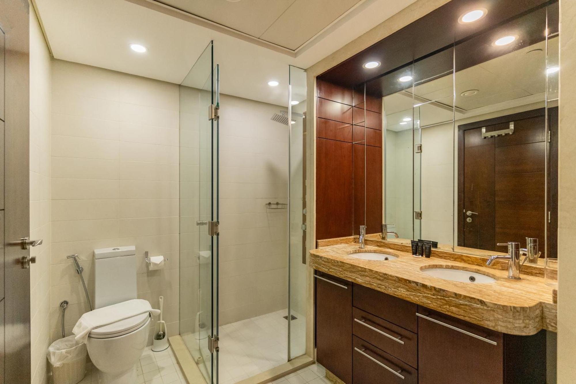 Chic 2Br Apartment, Prime Location Near Dubai Mall - Allsopp&Allsopp 外观 照片