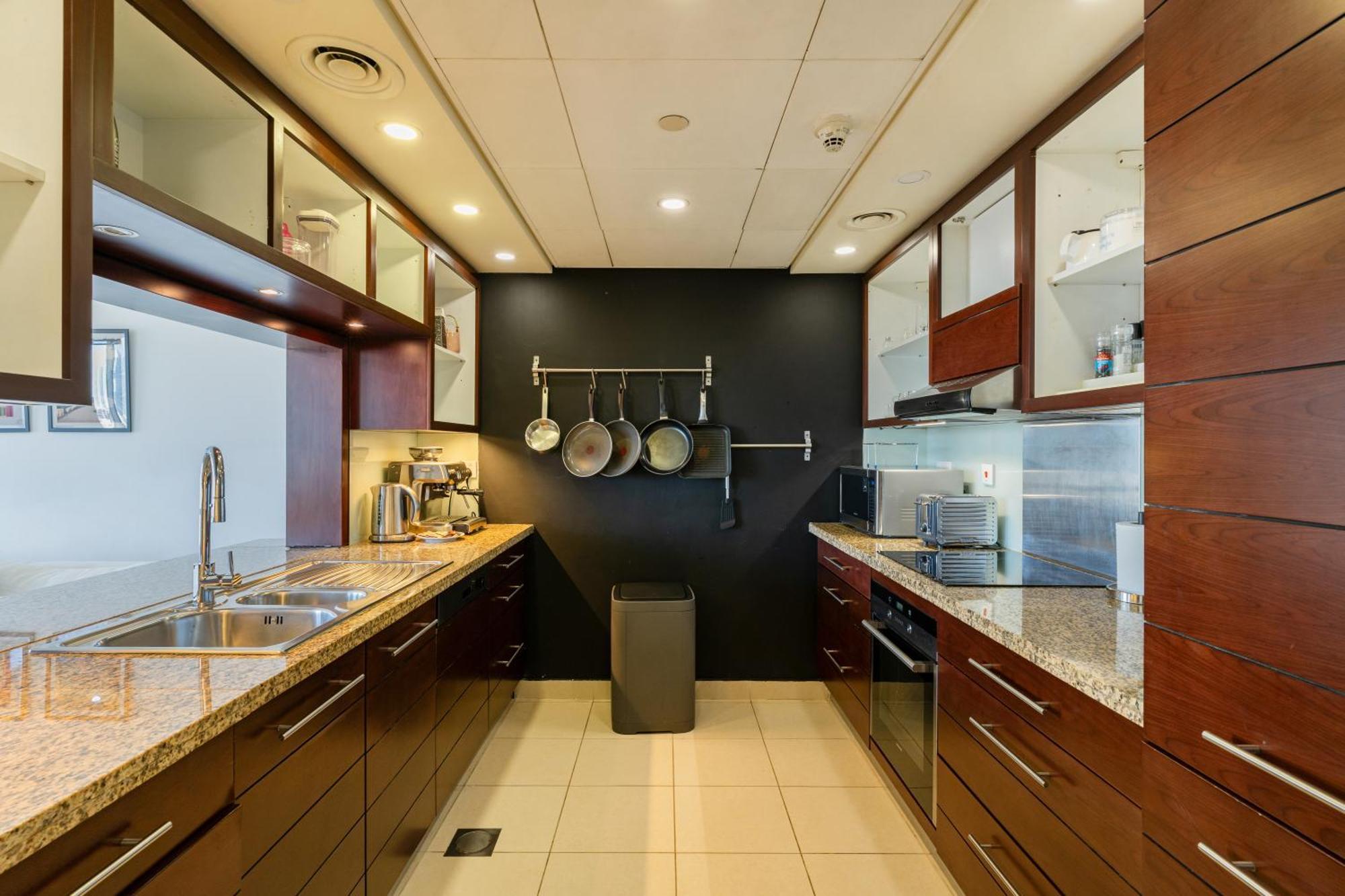 Chic 2Br Apartment, Prime Location Near Dubai Mall - Allsopp&Allsopp 外观 照片